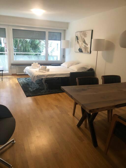 Cozy And Sunny 2br Flat In The Centre - Sky10 अपार्टमेंट